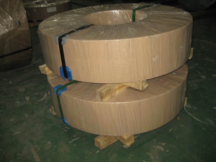 冷軋帶鋼成品纏繞+木架