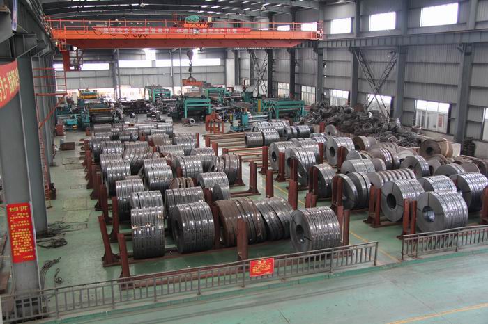 熱軋縱剪(jian)機組與成品